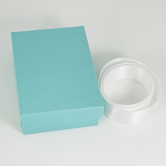 Return to Tiffany Dog Bone Pet Charm or Pendant Small in Silver Engravable - Picture 5 of 5